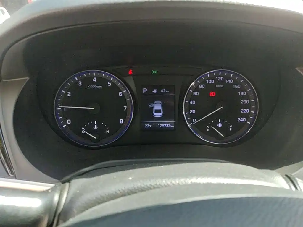Hyundai Mistra — фото 11