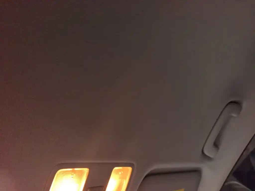 Hyundai Elantra — фото 11