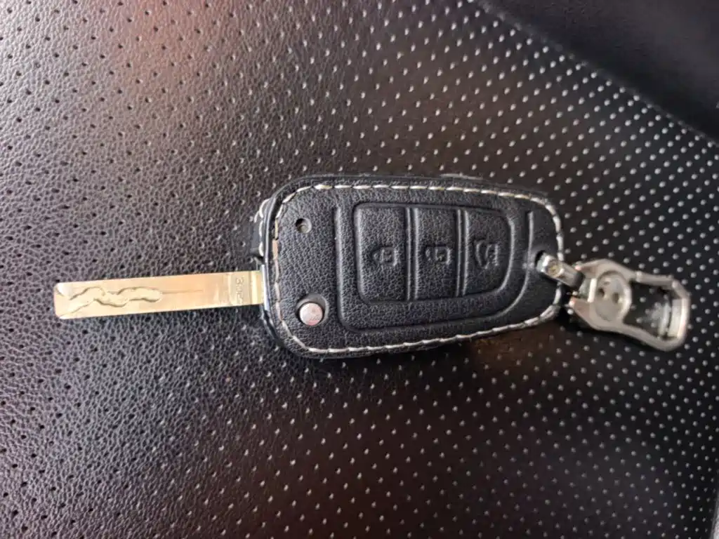 Hyundai Elantra — фото 14