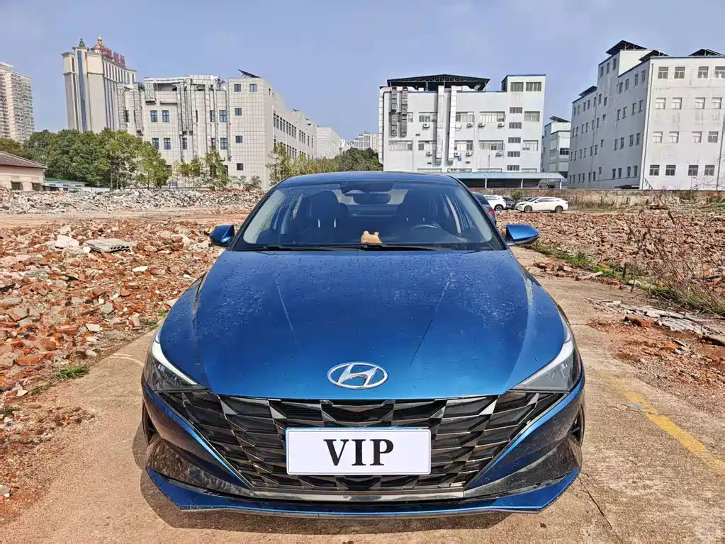 Hyundai Elantra — фото 2