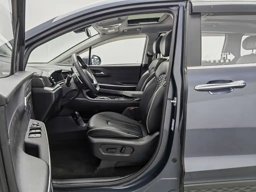 Hyundai Custo — фото 10
