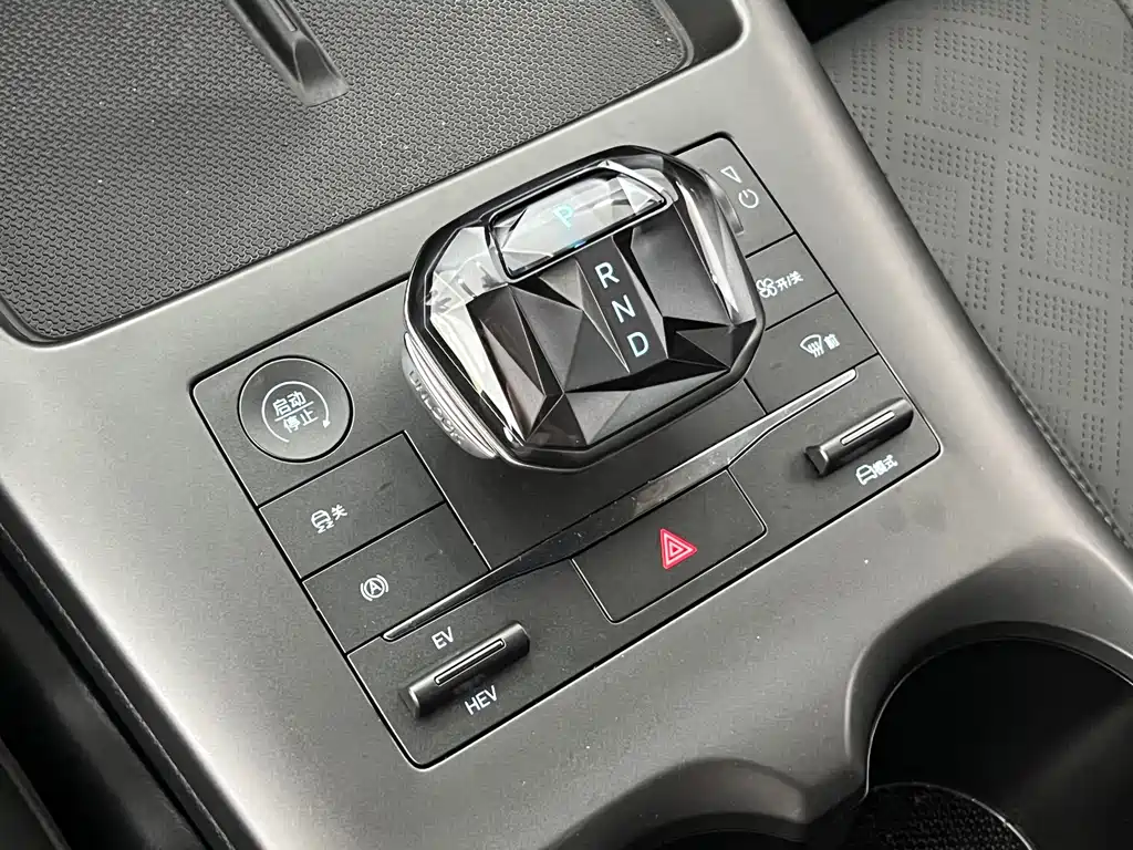 BYD Qin PLUS — фото 18