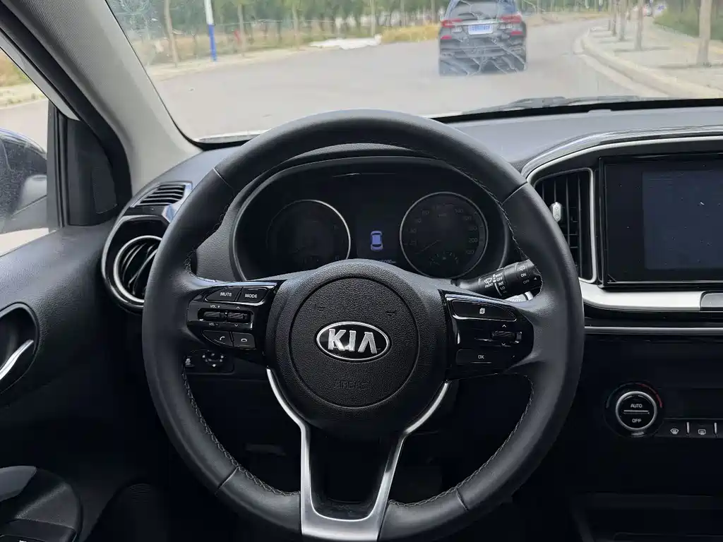 Kia KX1 — фото 10