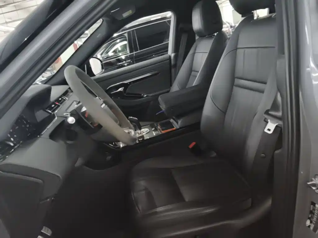 Land Rover Evoque — фото 14