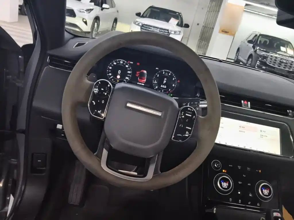 Land Rover Evoque — фото 10