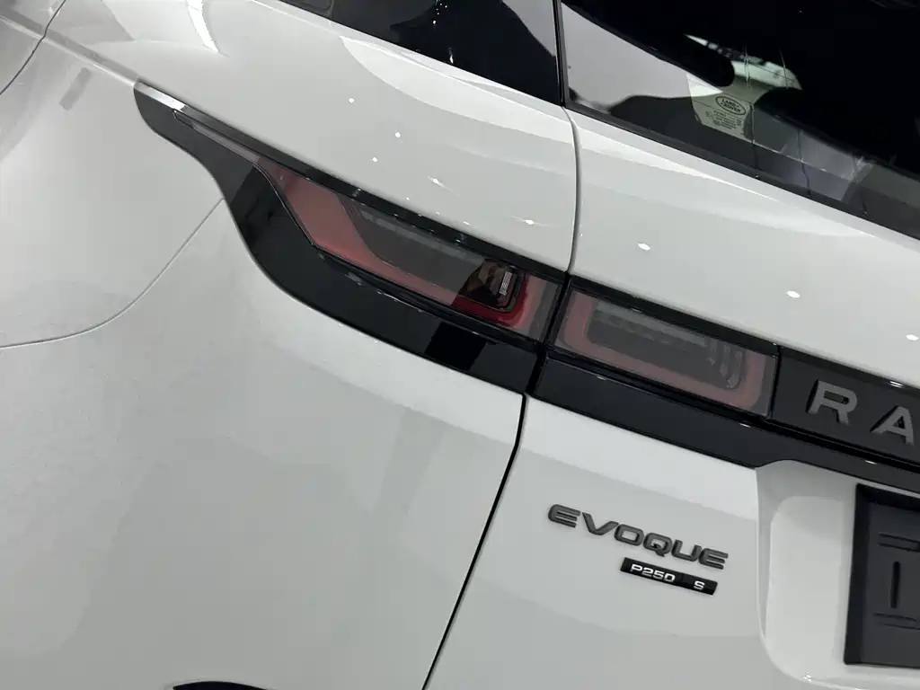 Land Rover Evoque — фото 17