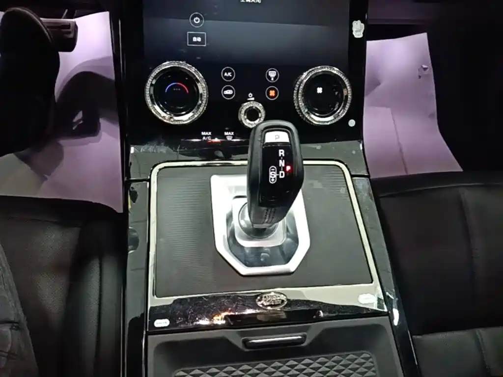 Land Rover Evoque — фото 13