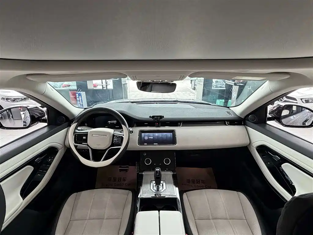 Land Rover Evoque — фото 17