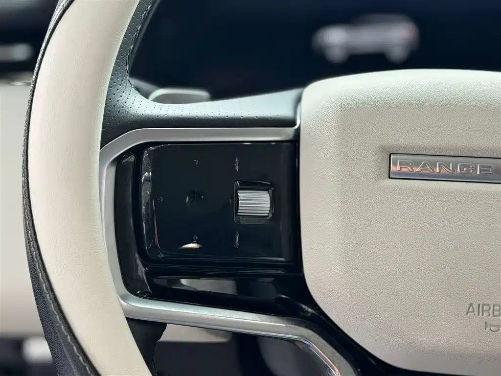 Land Rover Evoque — фото 18