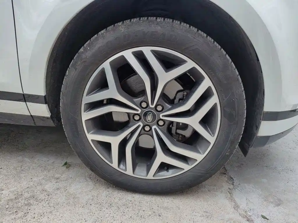 Land Rover Evoque — фото 24