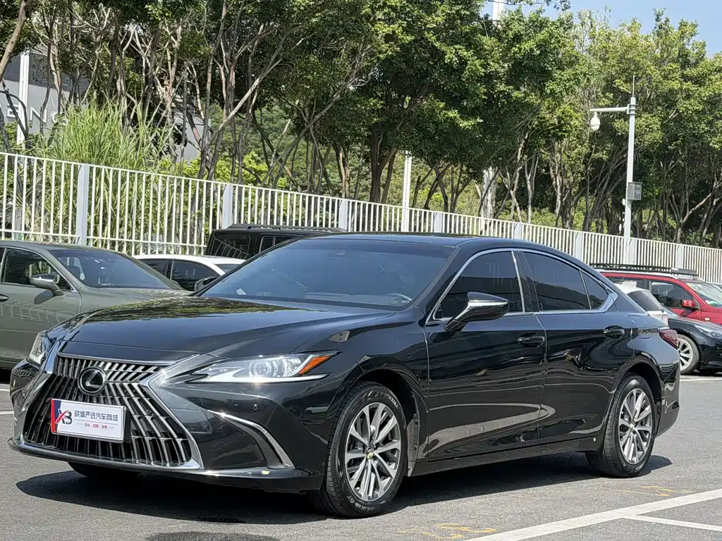 Lexus ES — фото 2