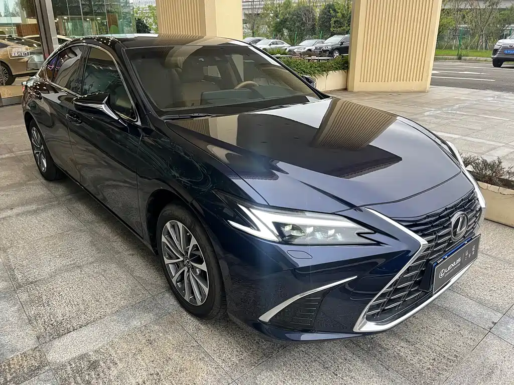 Lexus ES — фото 3