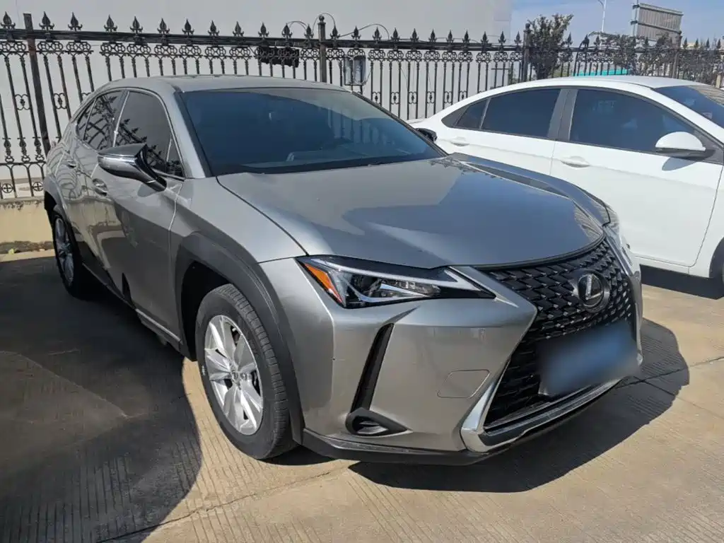 Lexus UX — фото 3