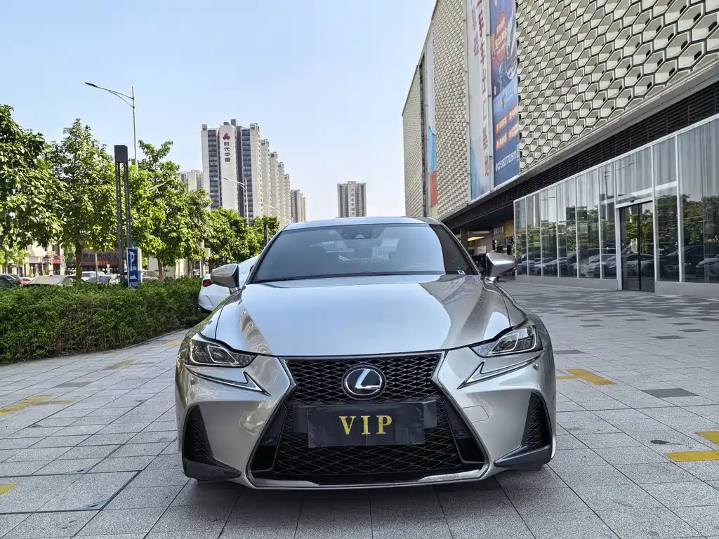Lexus IS — фото 2