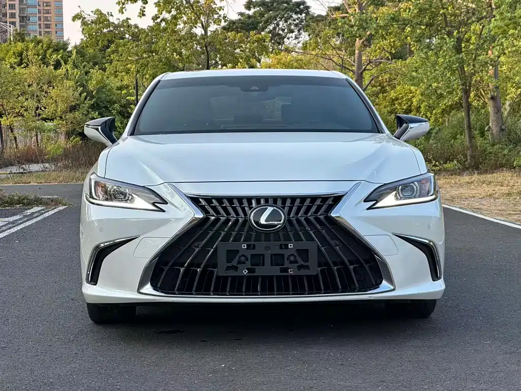 Lexus ES — фото 2