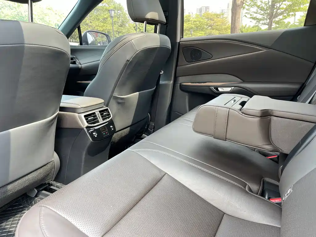 Lexus RX — фото 15