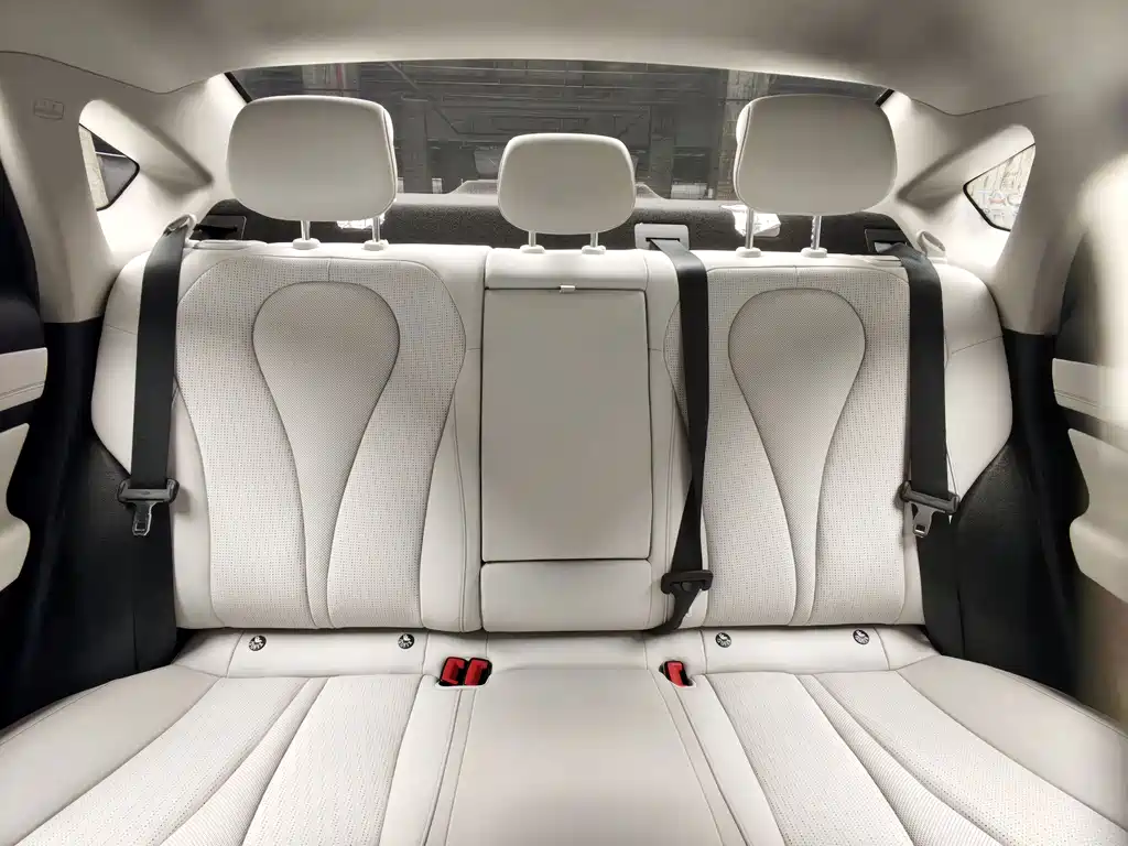 BYD Seal 05 DM-i — фото 15