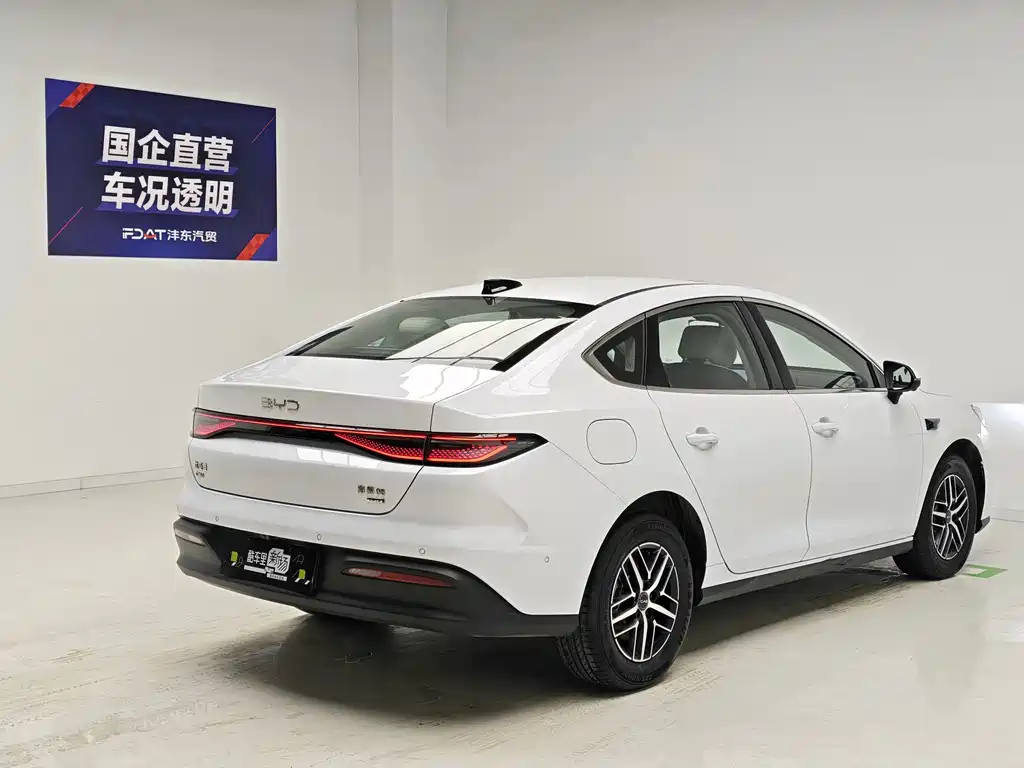 BYD Seal 05 DM-i — фото 4