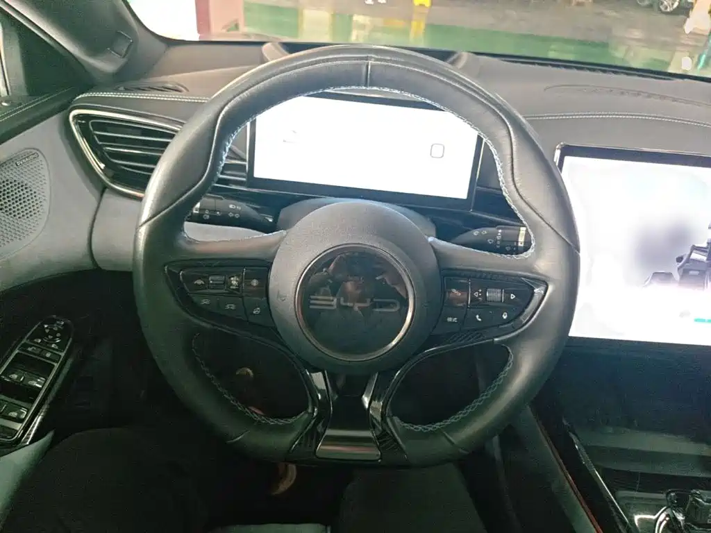BYD Seal — фото 11