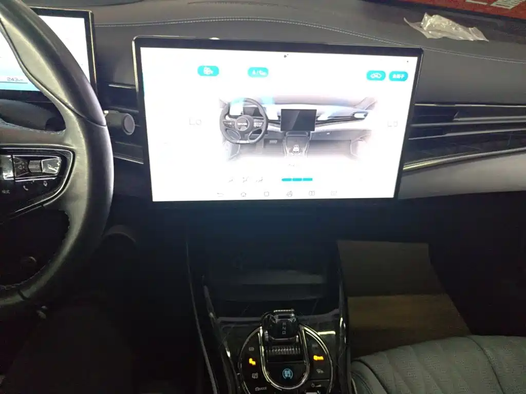 BYD Seal — фото 13