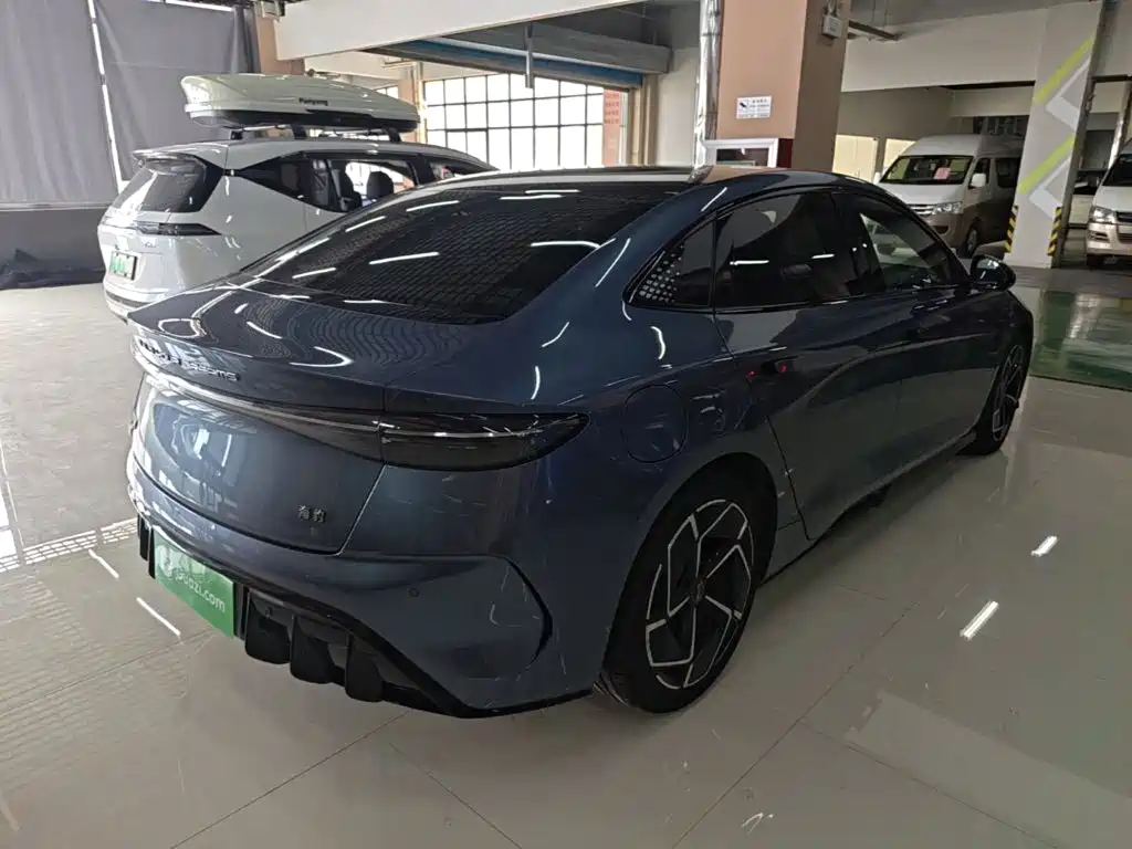 BYD Seal — фото 7