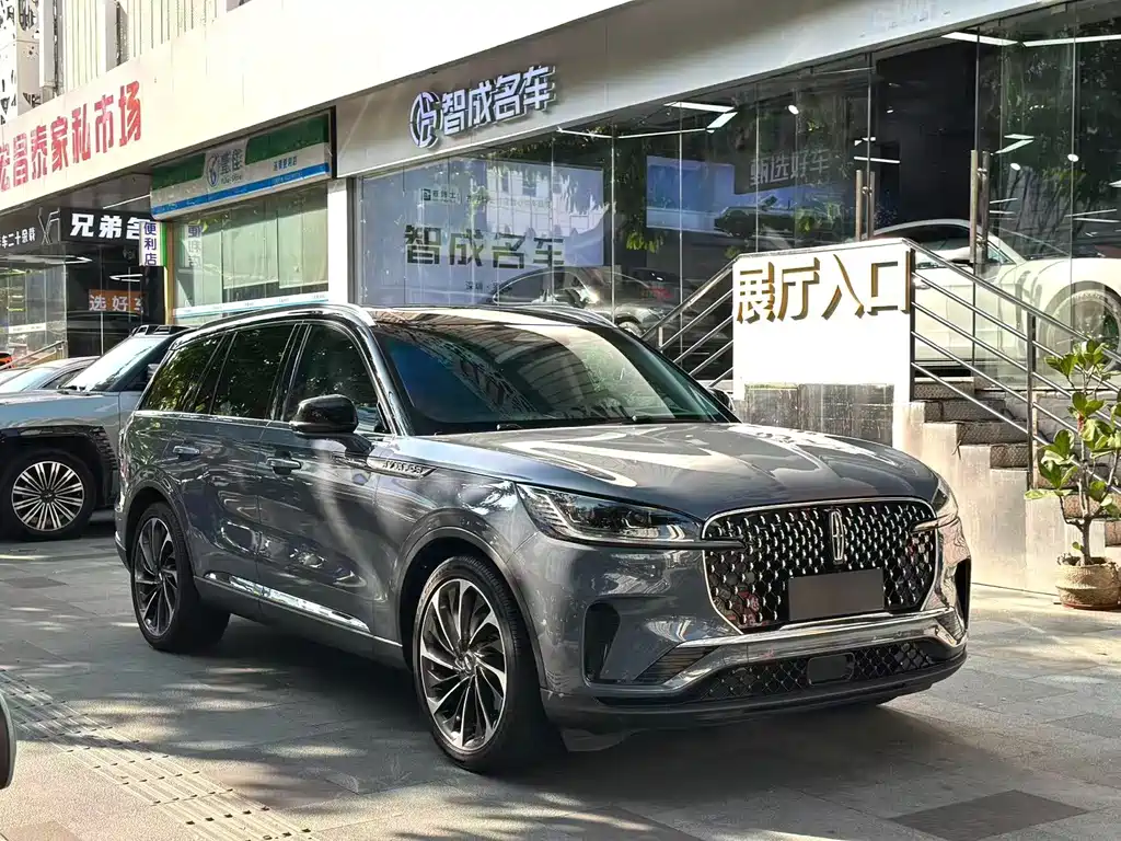 Lincoln Aviator — фото 3