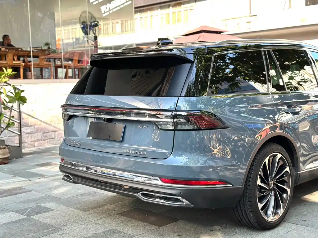 Lincoln Aviator — фото 23