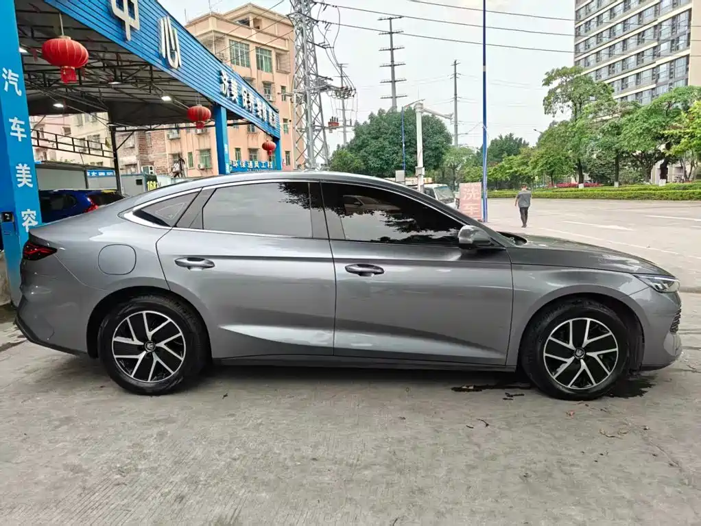BYD Qin L — фото 7