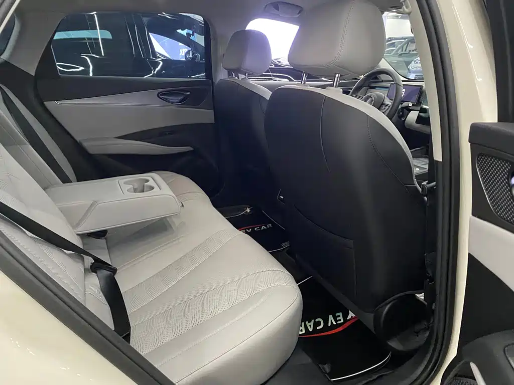 BYD Seal 06 DM-i Touring — фото 6