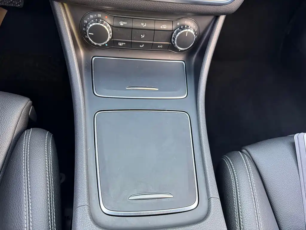 Mercedes-Benz CLA (Import) — фото 16