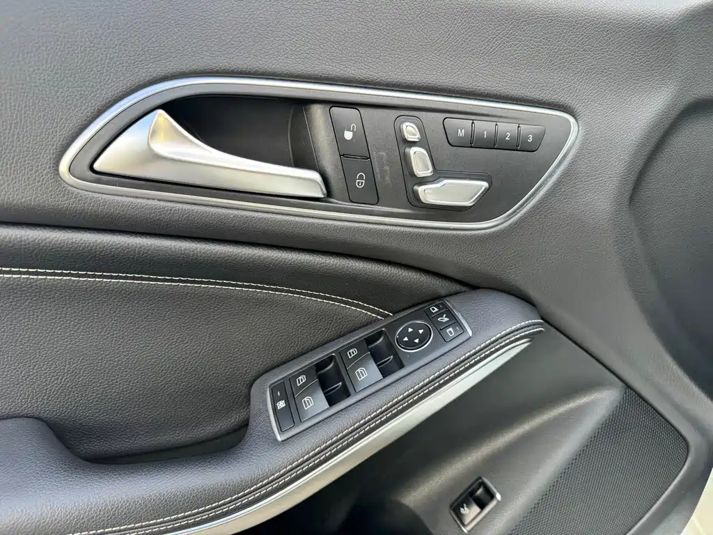 Mercedes-Benz CLA (Import) — фото 19