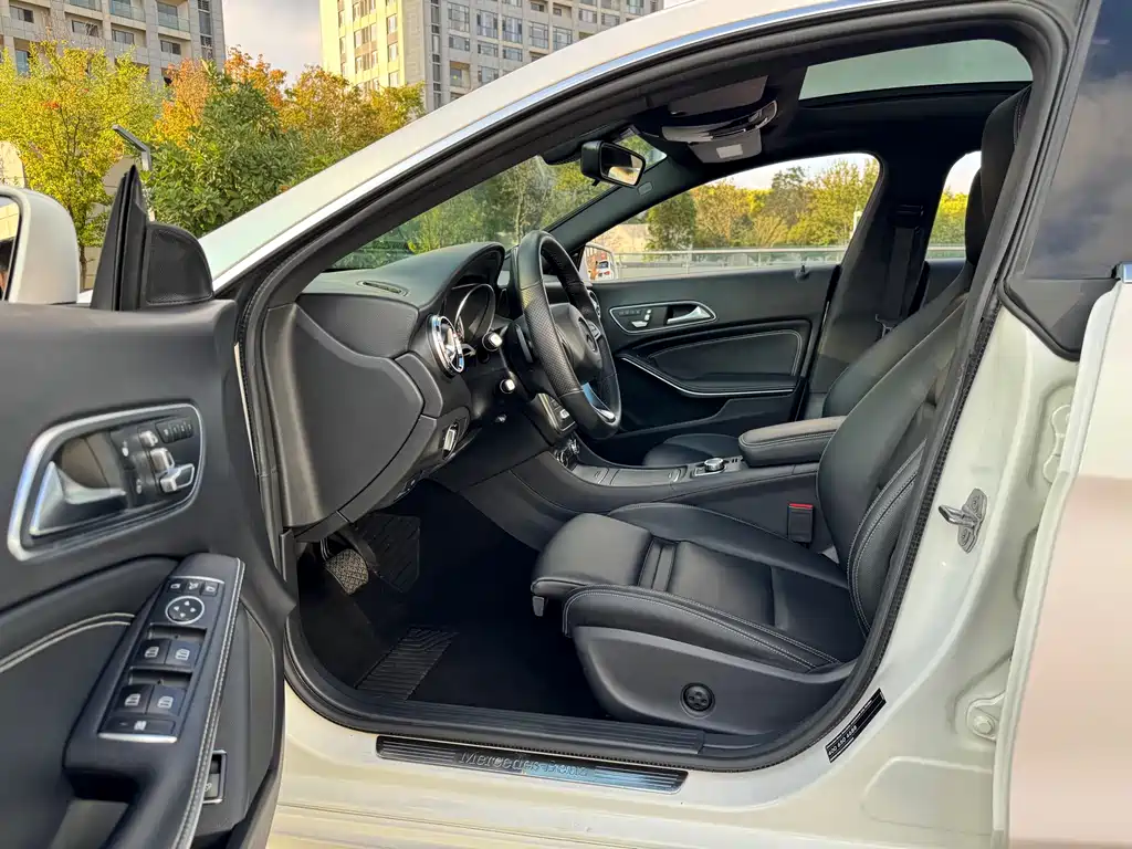 Mercedes-Benz CLA (Import) — фото 23
