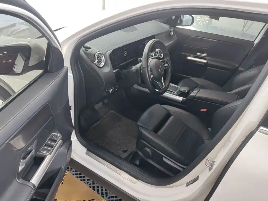 Mercedes-Benz GLA — фото 15