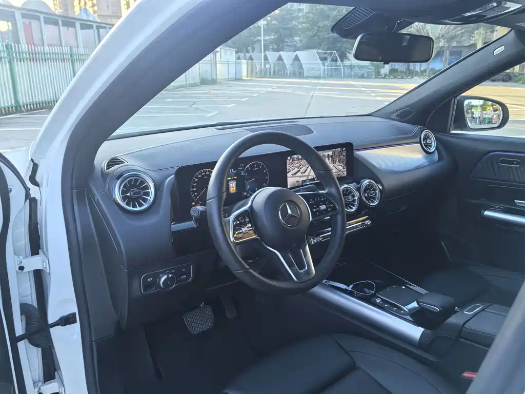 Mercedes-Benz GLA — фото 13