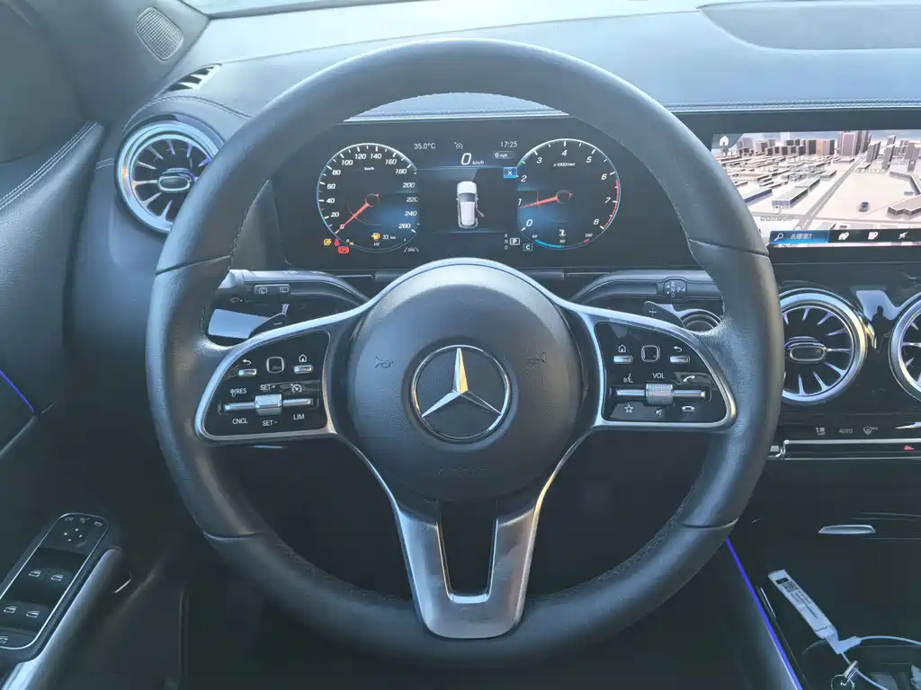 Mercedes-Benz GLA — фото 17