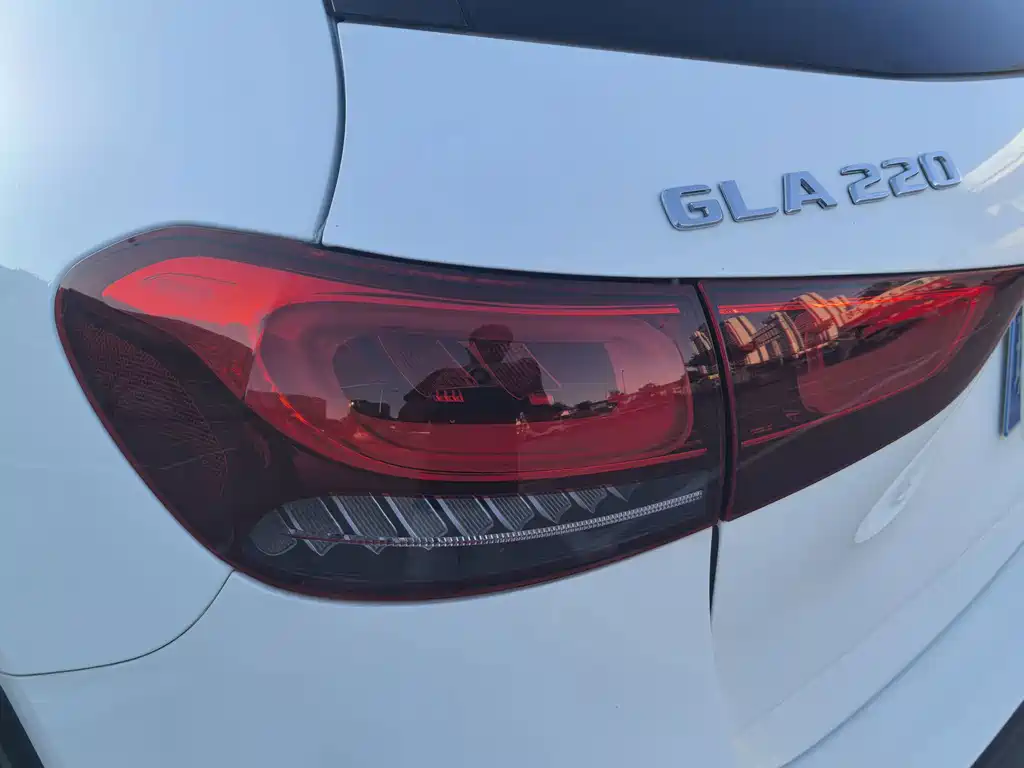 Mercedes-Benz GLA — фото 36