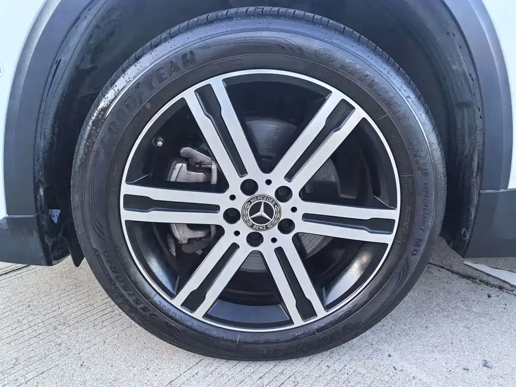 Mercedes-Benz GLA — фото 37