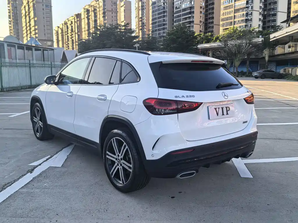 Mercedes-Benz GLA — фото 5