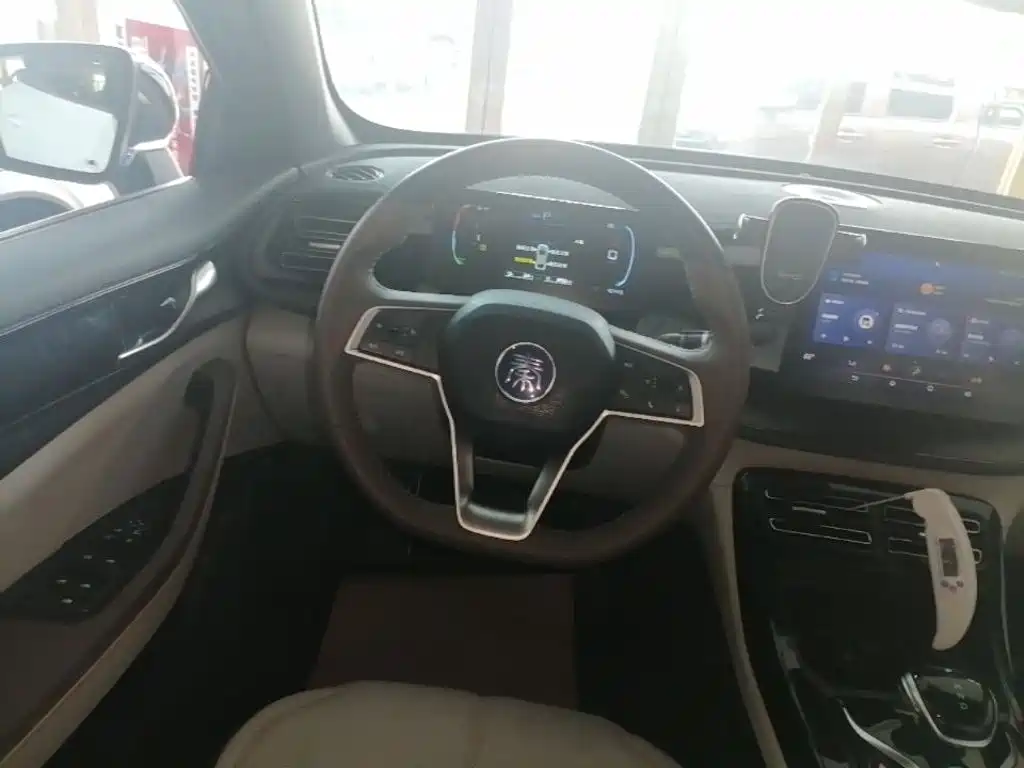 BYD Qin PLUS — фото 11