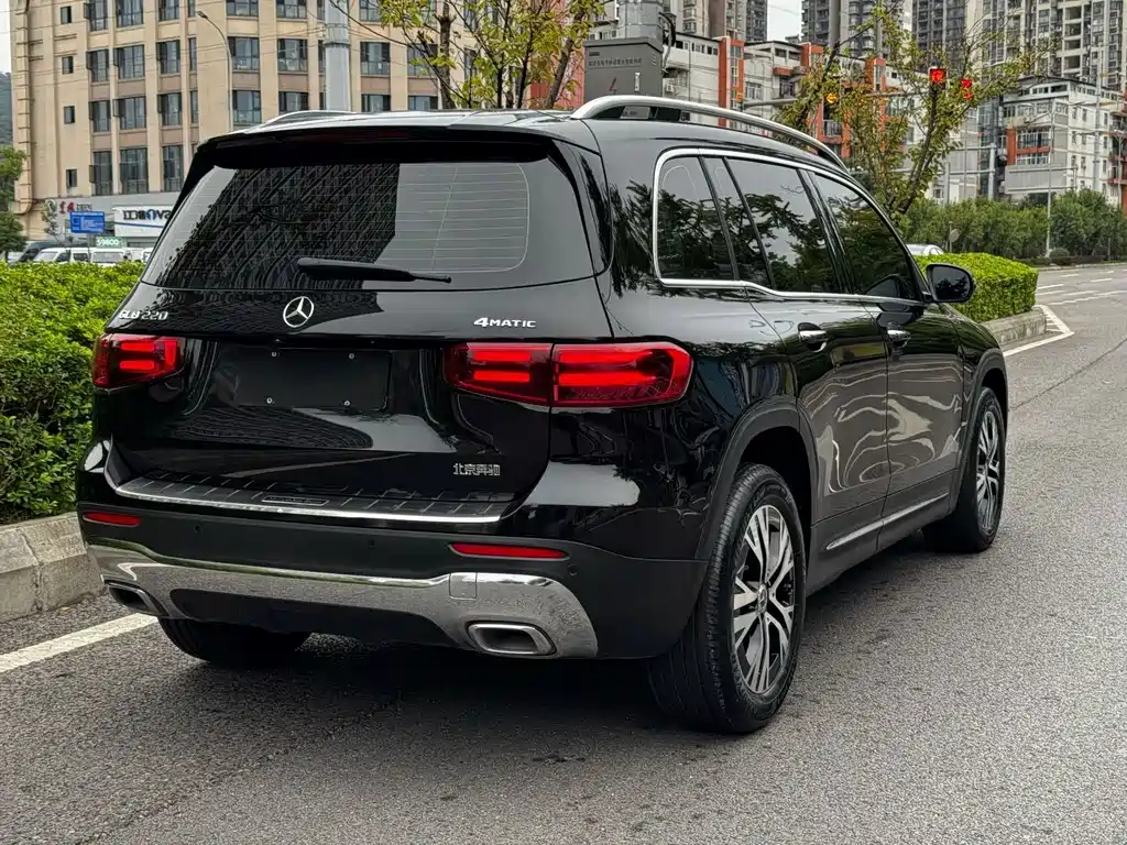 Mercedes-Benz GLB — фото 25