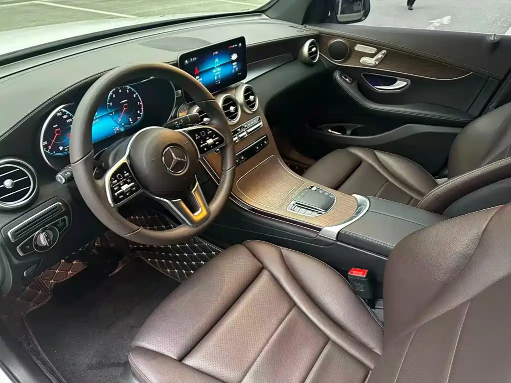 Mercedes-Benz GLC — фото 15