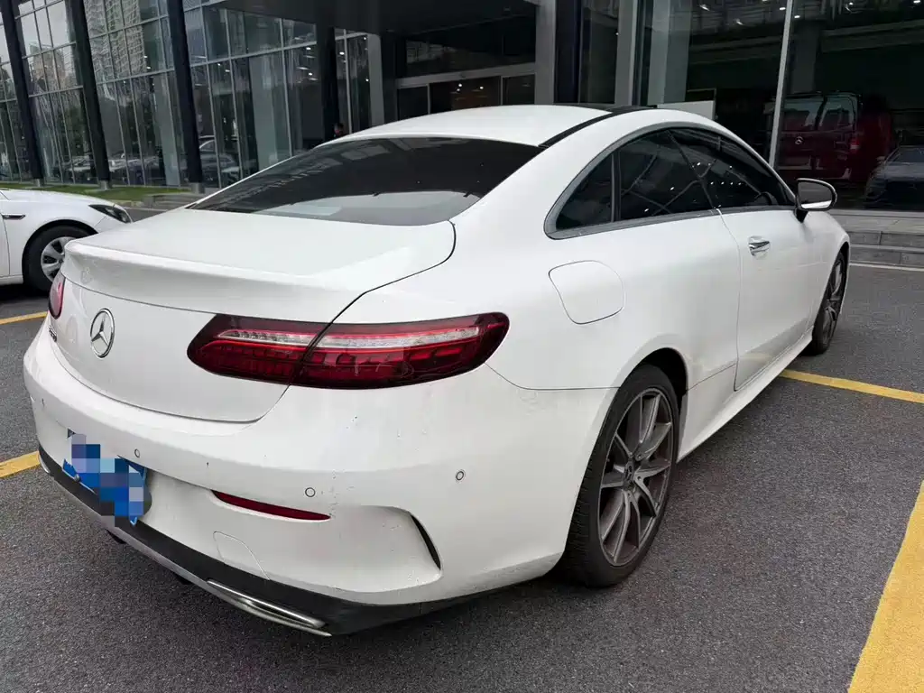 Mercedes-Benz E-Class (Import) — фото 2