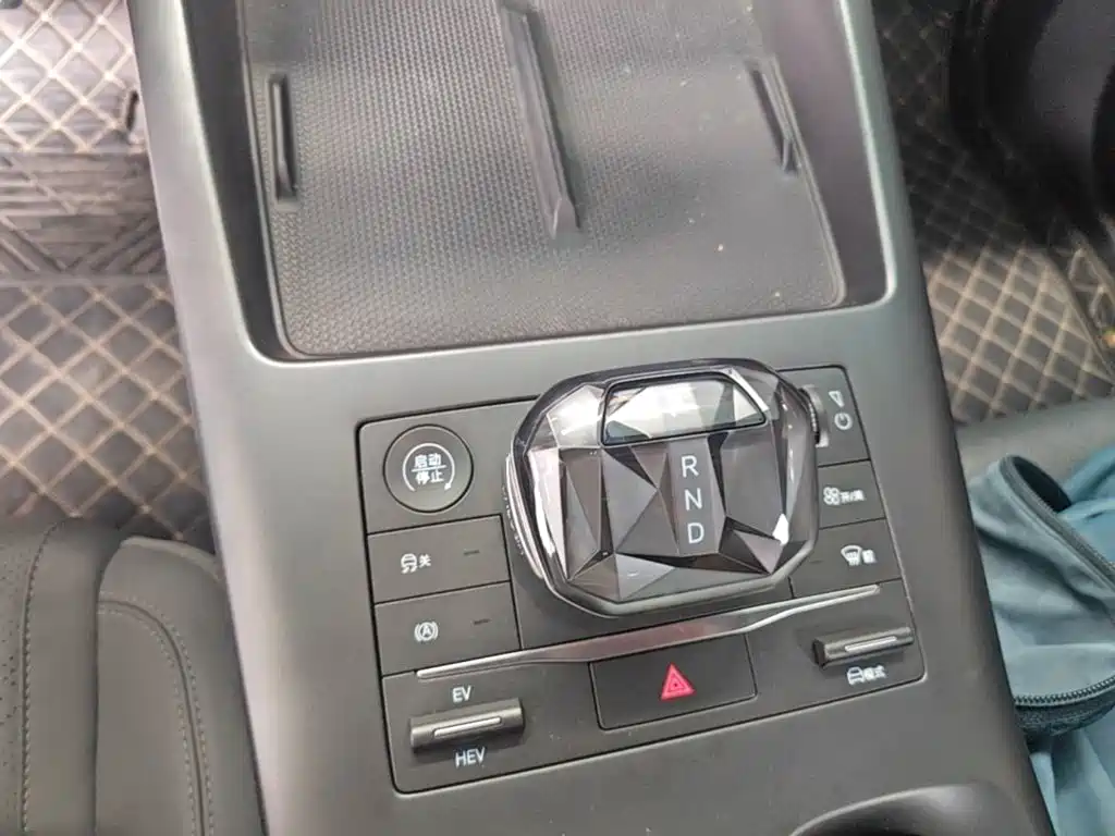 BYD Qin PLUS — фото 14