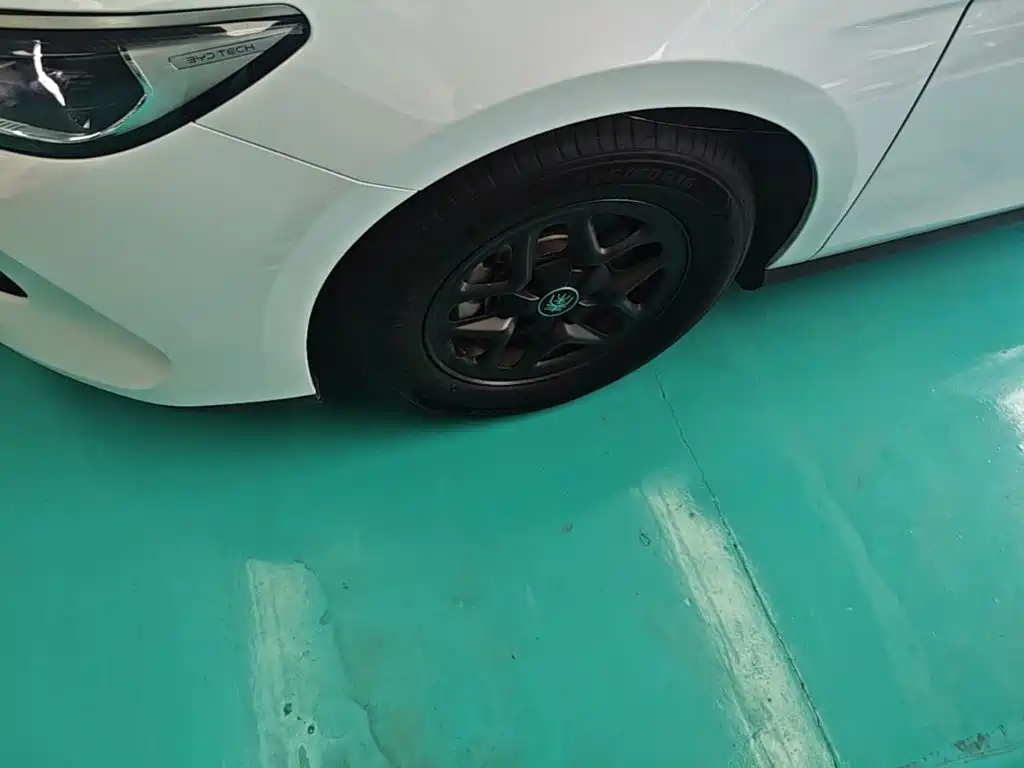 BYD Qin PLUS — фото 23