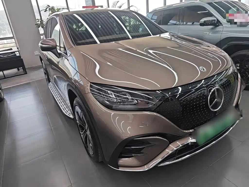 Mercedes-Benz EQE SUV — фото 3