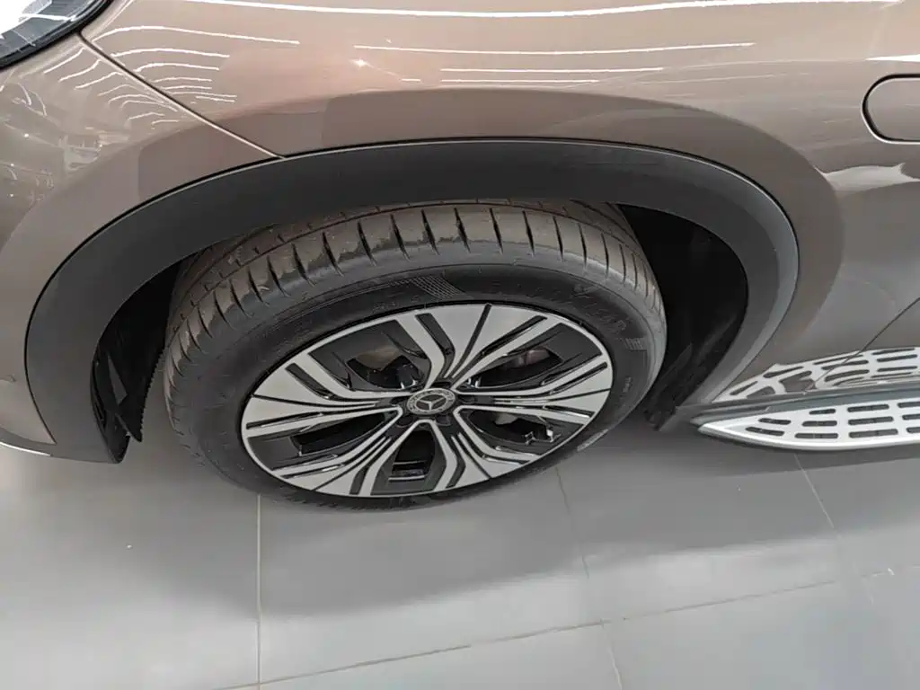 Mercedes-Benz EQE SUV — фото 22