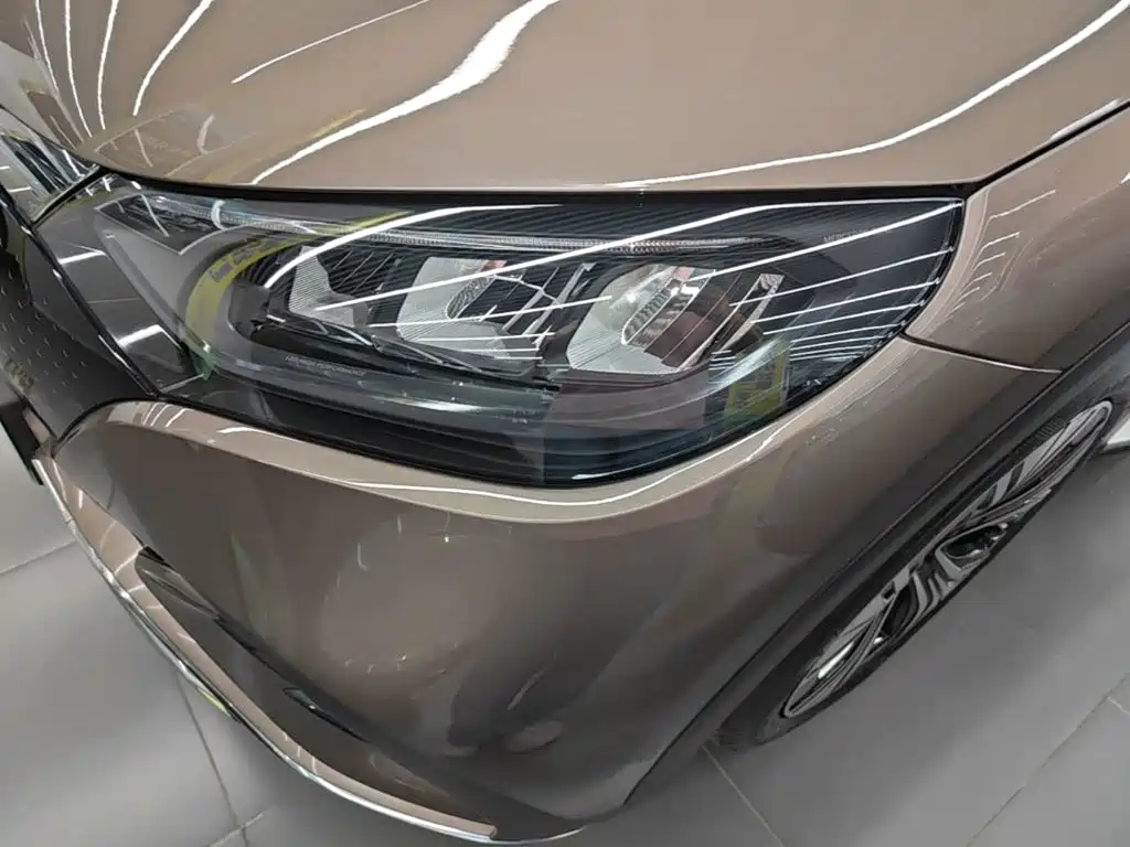 Mercedes-Benz EQE SUV — фото 23