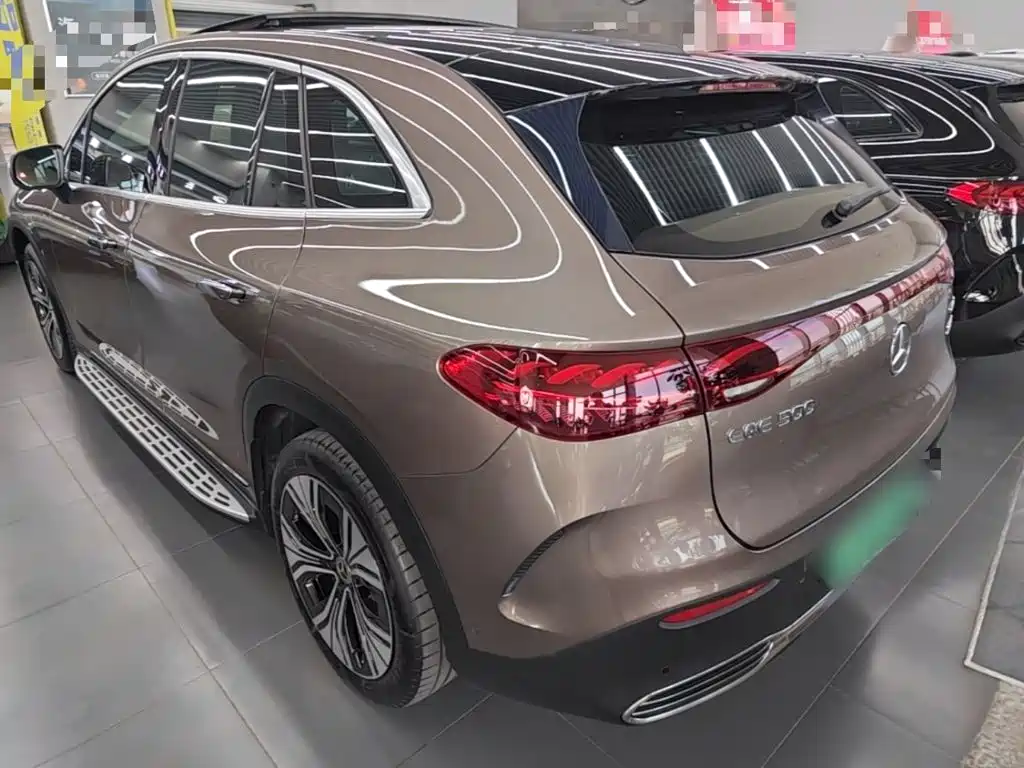 Mercedes-Benz EQE SUV — фото 4