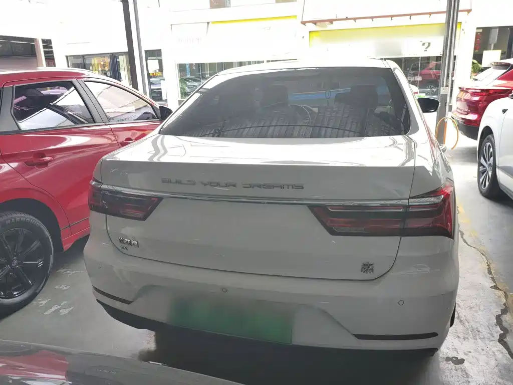 BYD Qin NEV — фото 6