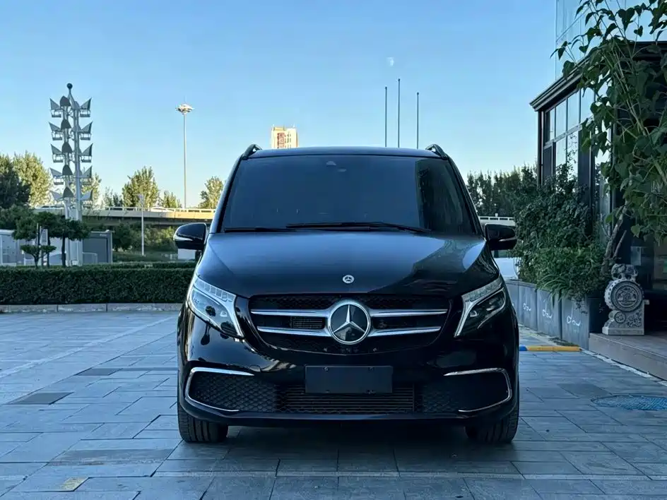 Mercedes-Benz V-Class — фото 2